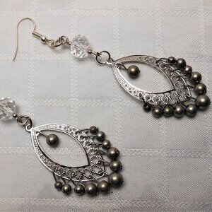 No 960 Lightweight handmade Baladi-style earrings